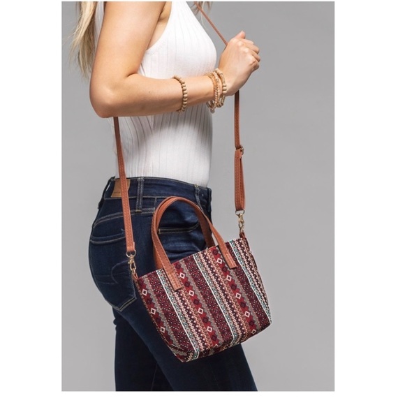 🔥🆕 Burgundy Boho Print Crossbody - Picture 3 of 4